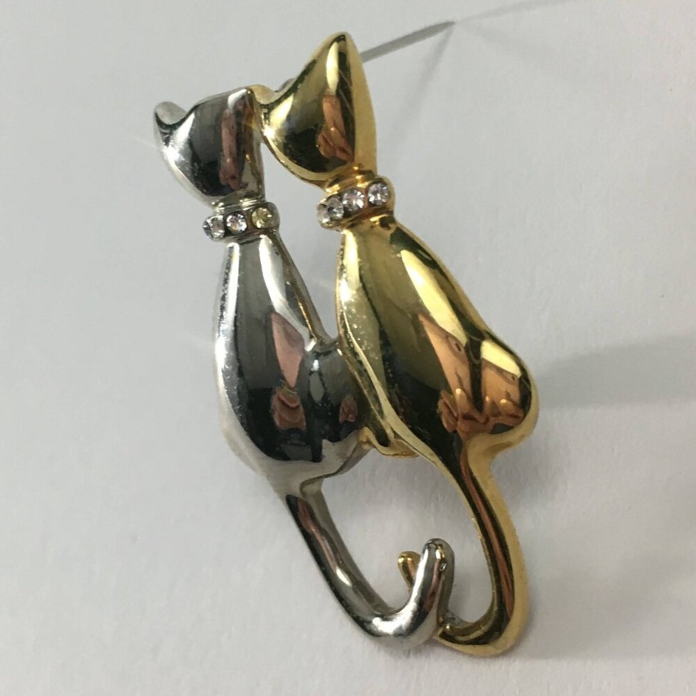 Liz Claiborne Vintage Cat Brooch: Tri-Tone Rhinestone Collars - Picture 8 of 8